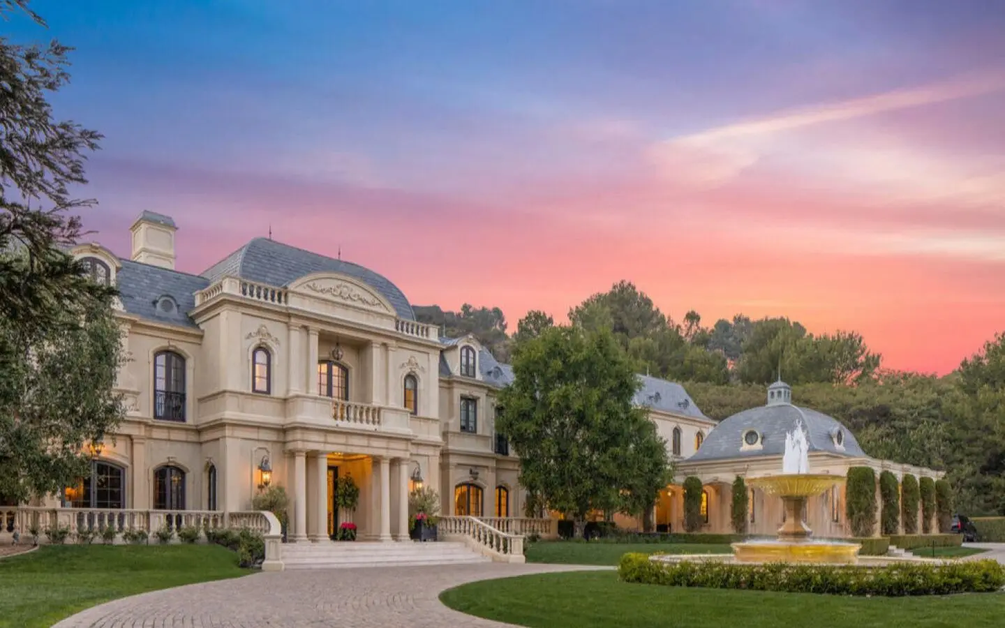 Casa pe structura usoara sau caramida - Mark Wahlberg